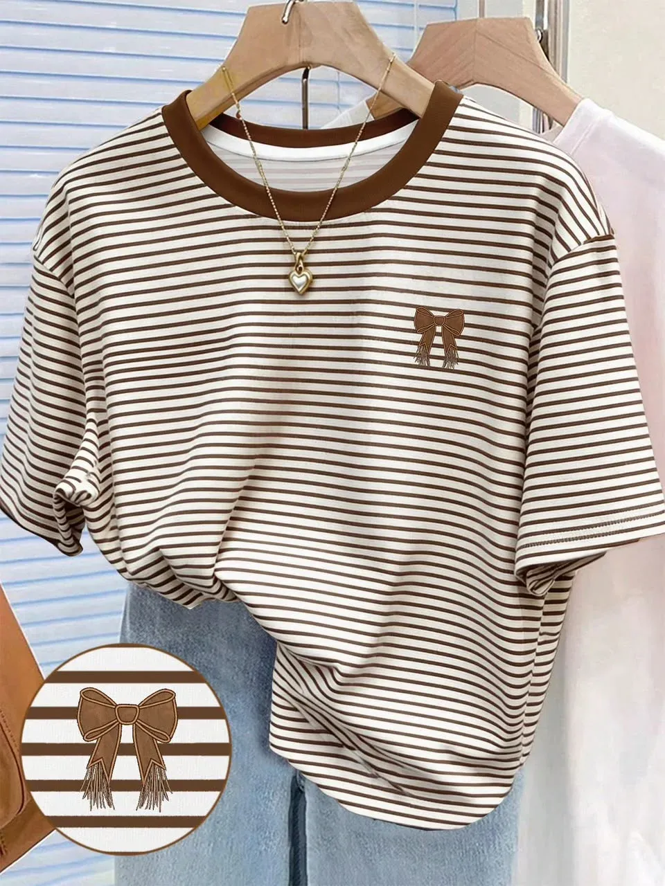 Camisa de rayas, lazo