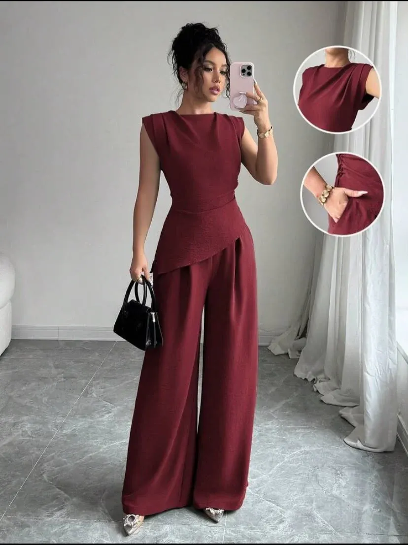 Conjunto elegante vinotinto asimétrico