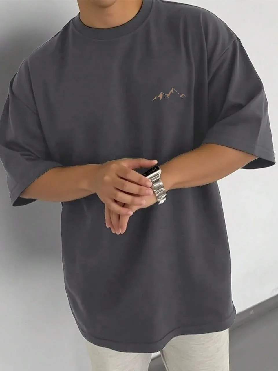 Camiseta oversize gris masculina