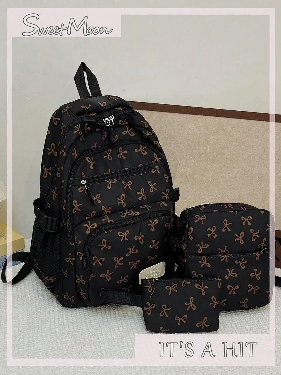Mochila negra estampada 3 piezas