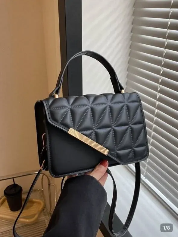 Cartera negra elegante