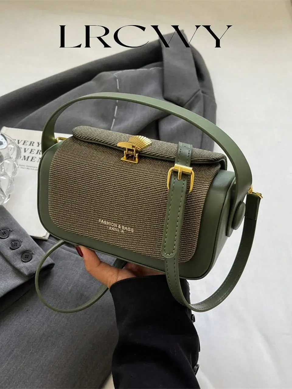 Bolso verde oliva con solapa