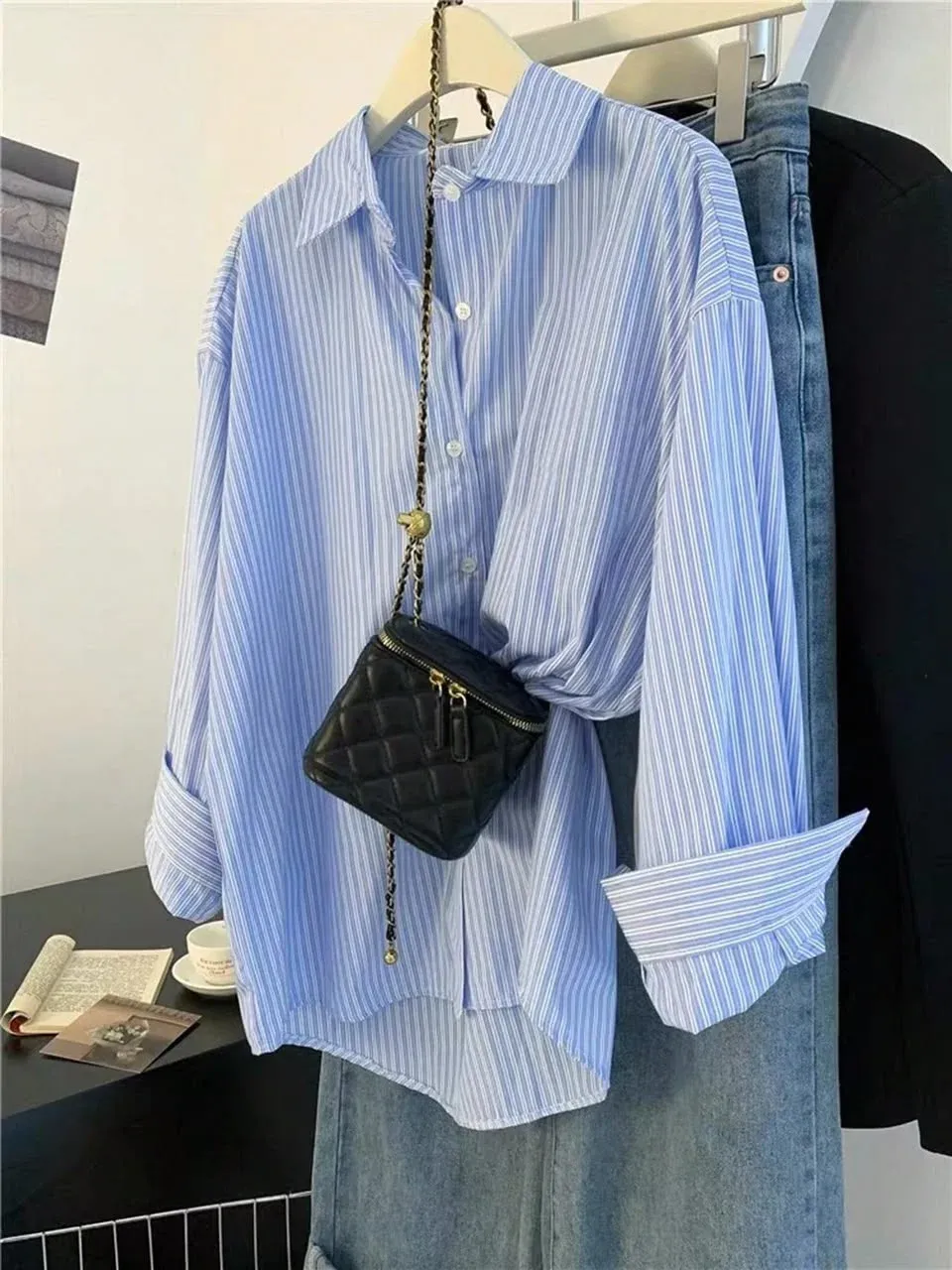 Camisa azul de rayas